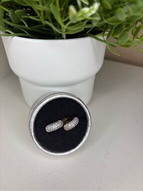Vintage Two-Tone Filigree Huggie Hoop Earrings – Gold Pave Rhinestone Hoops